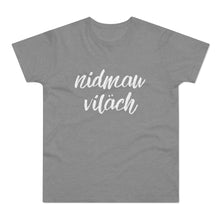 Laden Sie das Bild in den Galerie-Viewer, nidmau viläch | T-Shirt

